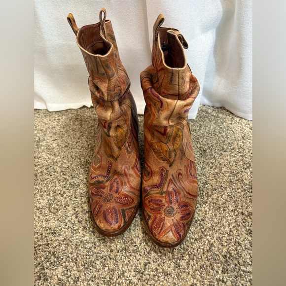 Schutz leather boots slouch ankle boots multi color doodle drawing floral Size 8 - Picture 2 of 10